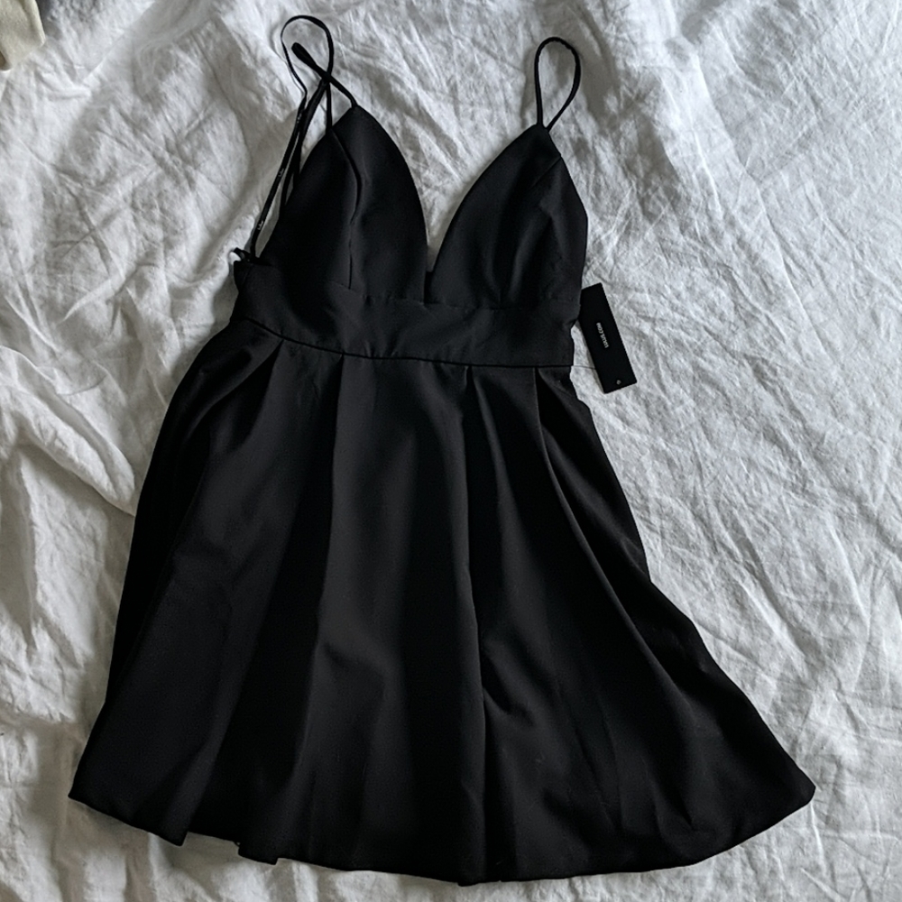 Lulu's Deep V-neck Black Dress